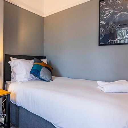 נוטינגהאם Lovely 4Bdr Home- Off Street Parking Sleeps 7 מראה חיצוני תמונה