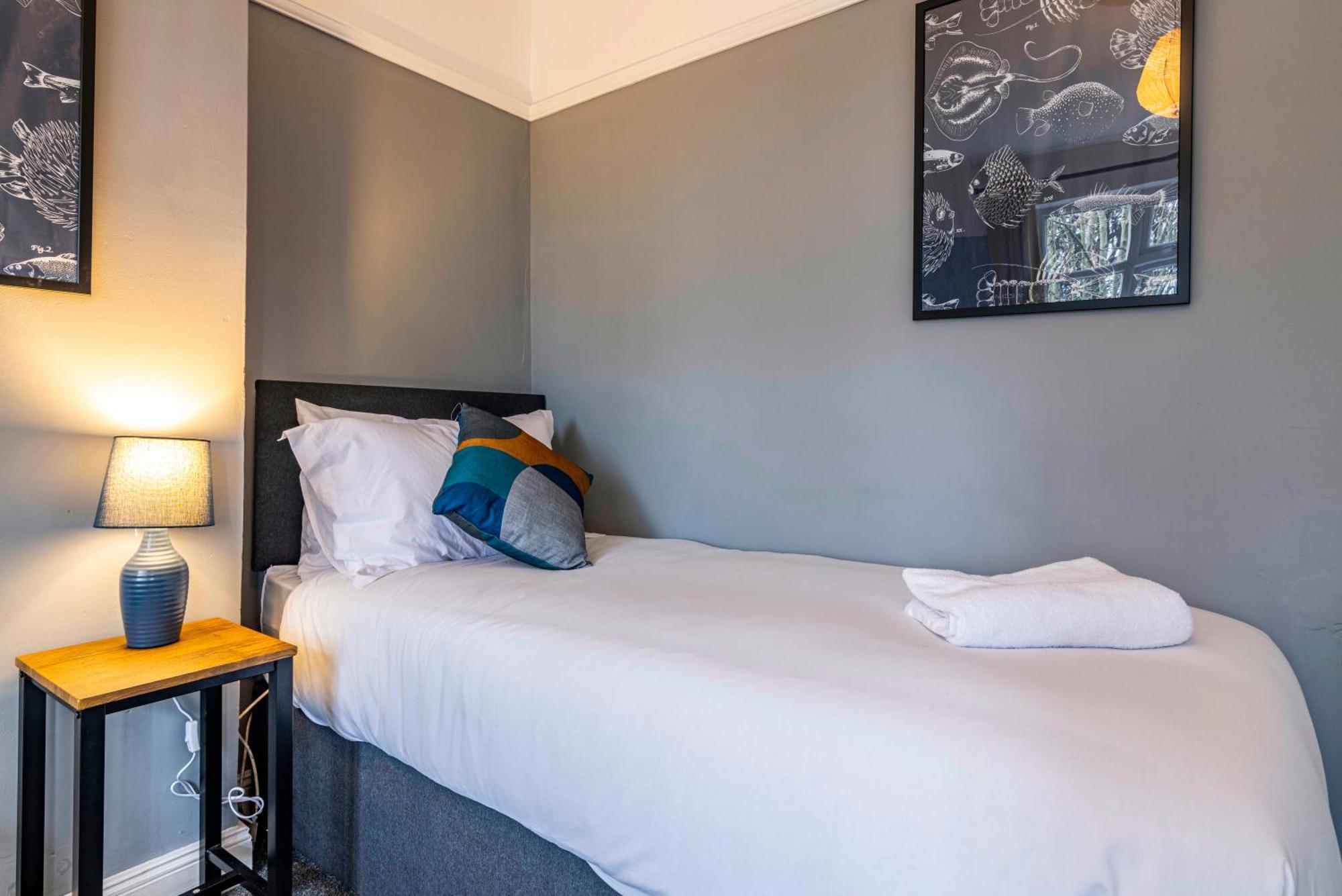 נוטינגהאם Lovely 4Bdr Home- Off Street Parking Sleeps 7 מראה חיצוני תמונה