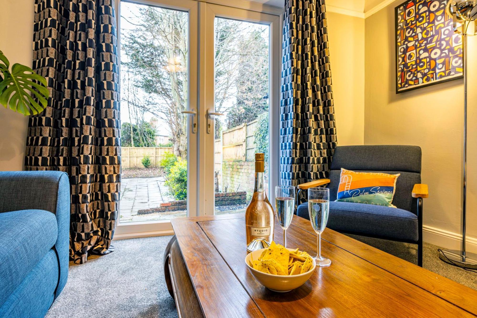 נוטינגהאם Lovely 4Bdr Home- Off Street Parking Sleeps 7 מראה חיצוני תמונה