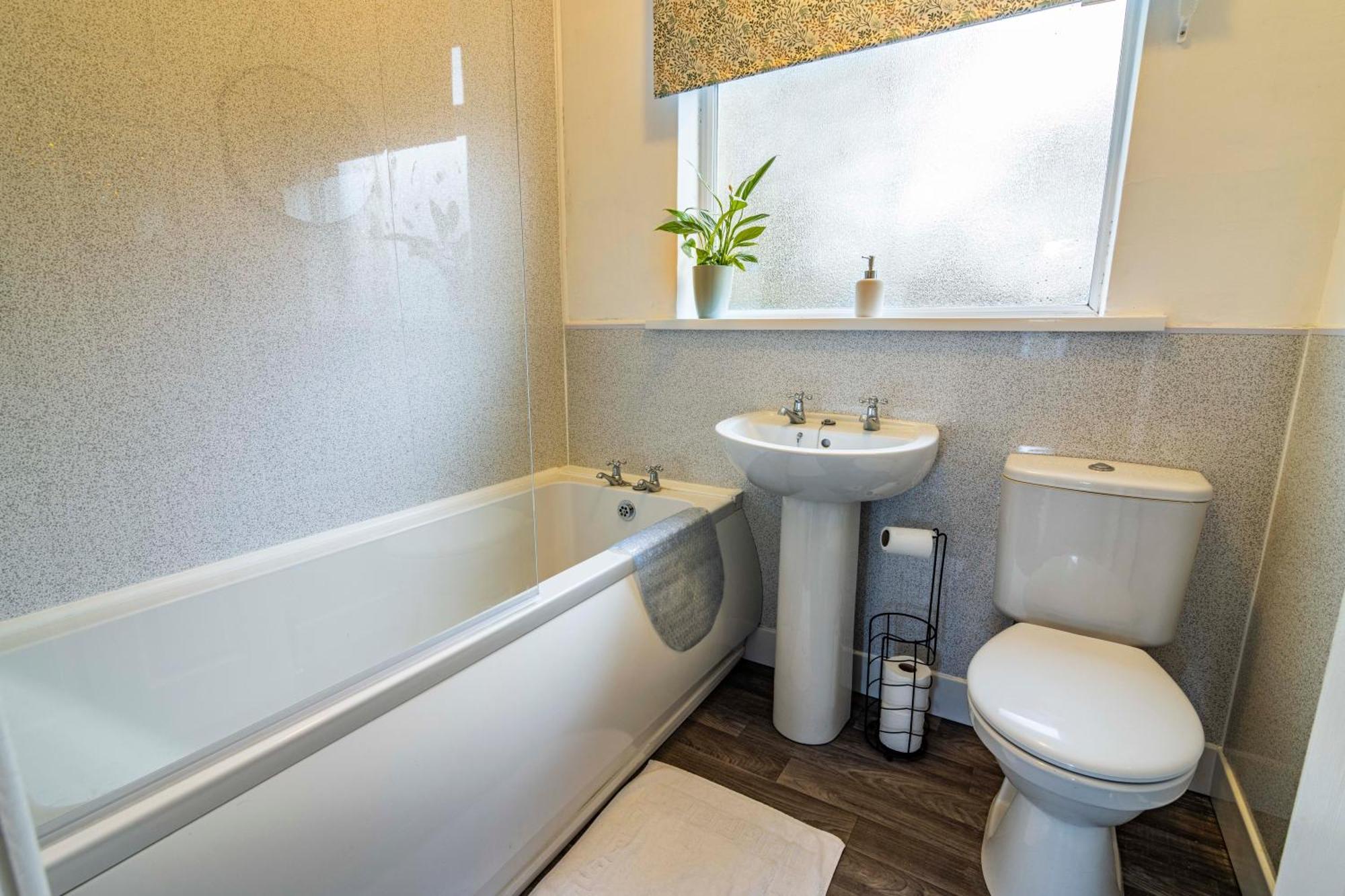 נוטינגהאם Lovely 4Bdr Home- Off Street Parking Sleeps 7 מראה חיצוני תמונה